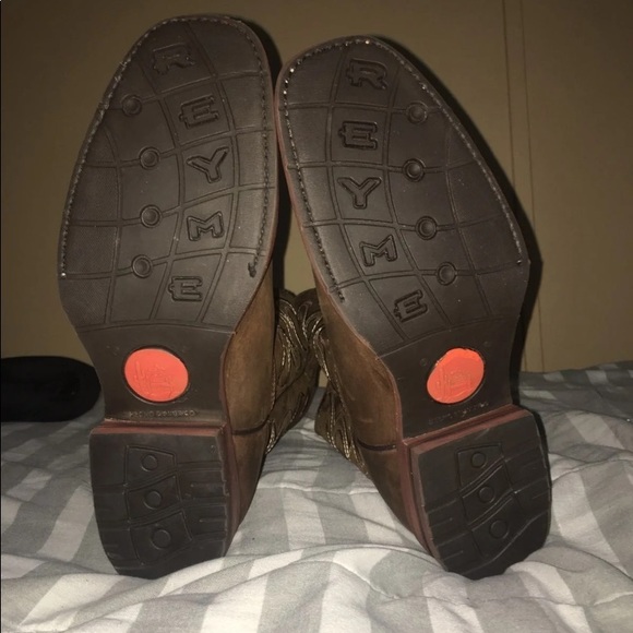 boots - Picture 3 of 4